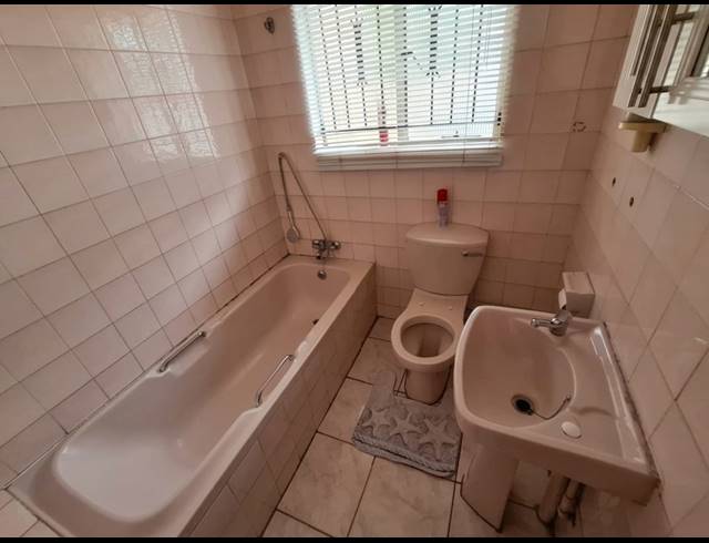 2 BEDROOM FREEHOLD FOR SALE IN EVATON WEST